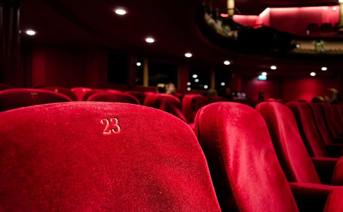 5 ideas para disfrutar del teatro en casa Teatro en Valencia